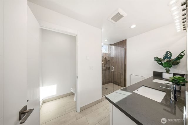 1055 S Cloverdale Street, Seattle, WA 98108