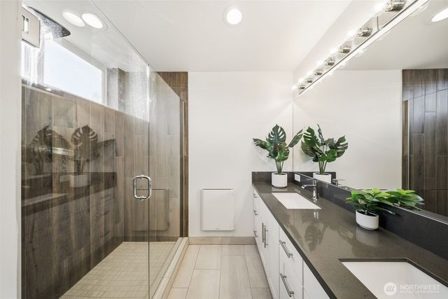 1055 S Cloverdale Street, Seattle, WA 98108