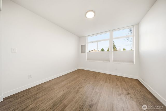 1055 S Cloverdale Street, Seattle, WA 98108