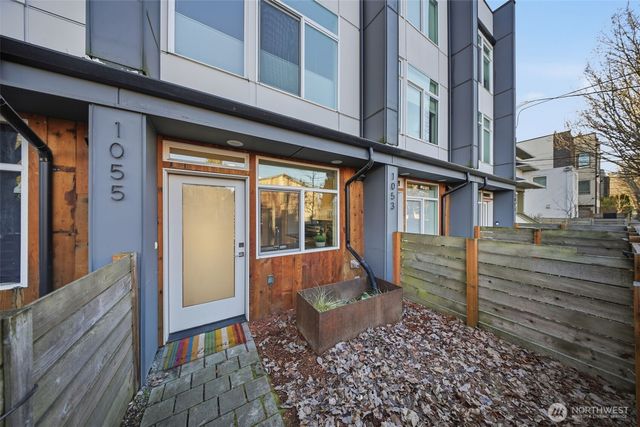 1055 S Cloverdale Street, Seattle, WA 98108