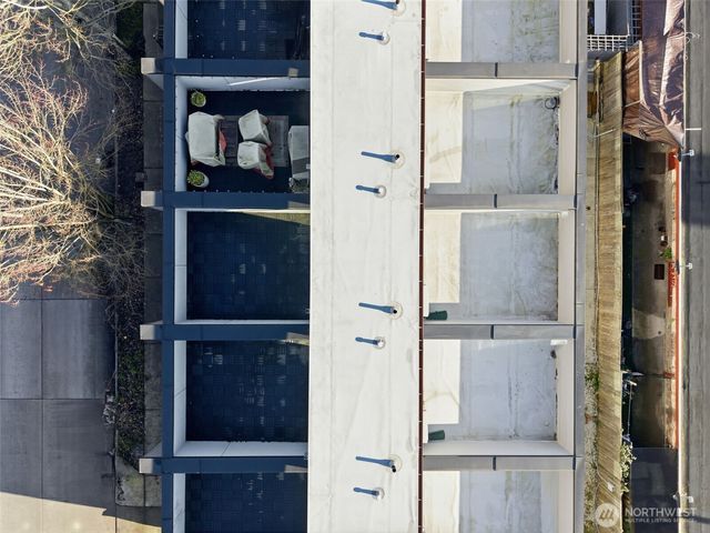 1055 S Cloverdale Street, Seattle, WA 98108