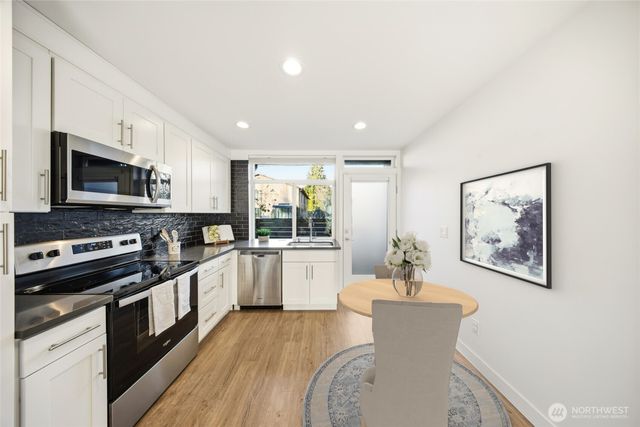 1055 S Cloverdale Street, Seattle, WA 98108