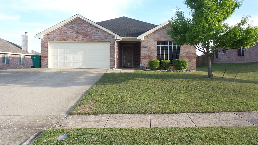 1018 Cove Hollow Drive, Cedar Hill, TX 75104
