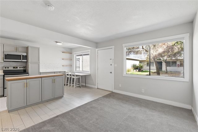 304 Orland Street 38, Las Vegas, NV 89107