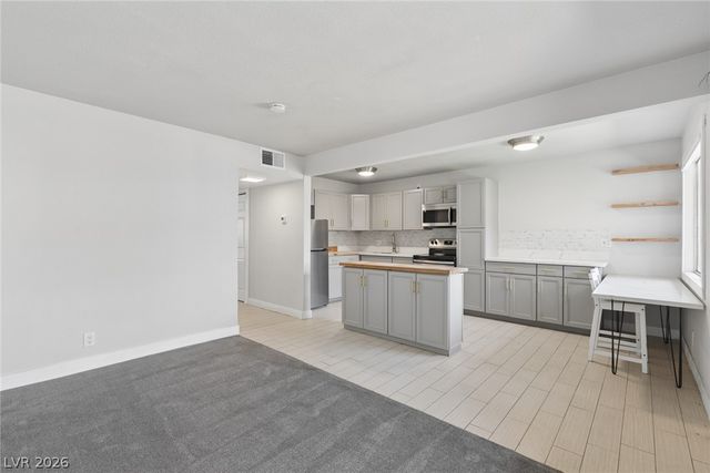 304 Orland Street 38, Las Vegas, NV 89107