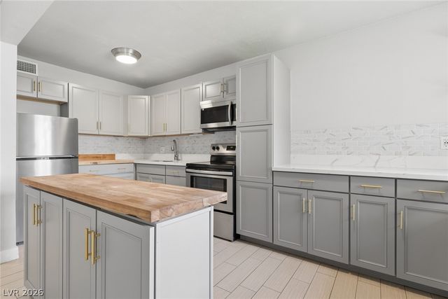 304 Orland Street 38, Las Vegas, NV 89107