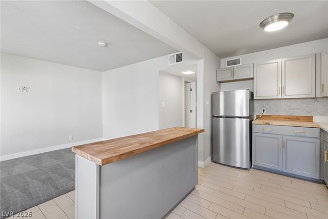 304 Orland Street 38, Las Vegas, NV 89107