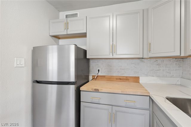 304 Orland Street 38, Las Vegas, NV 89107