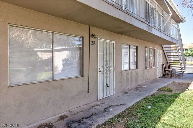 304 Orland Street 38, Las Vegas, NV 89107