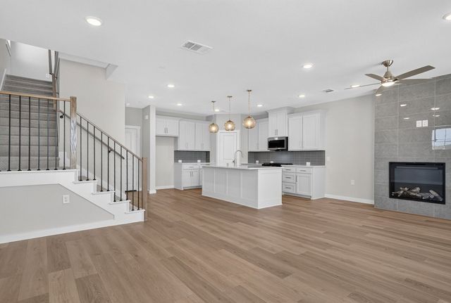 2864 Enfield, The Colony, TX 75056