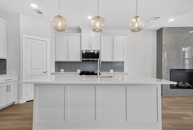 2864 Enfield, The Colony, TX 75056