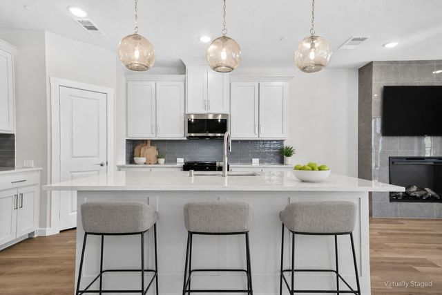 2864 Enfield, The Colony, TX 75056