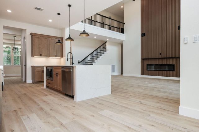 8806 Dogwood Dr, Tomball, TX 77375