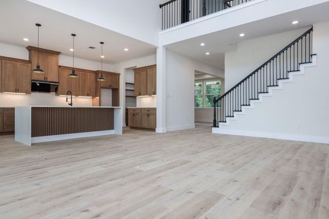 8806 Dogwood Dr, Tomball, TX 77375