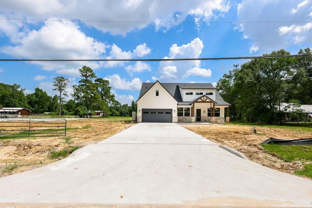 8806 Dogwood Dr, Tomball, TX 77375