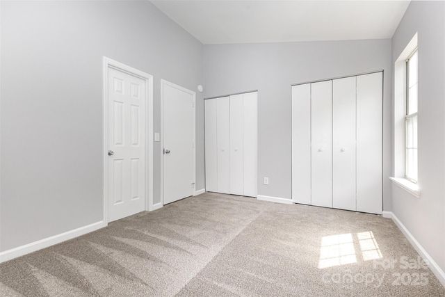 6319 Windsor Gate Lane, Charlotte, NC 28215