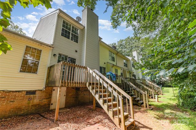 6319 Windsor Gate Lane, Charlotte, NC 28215