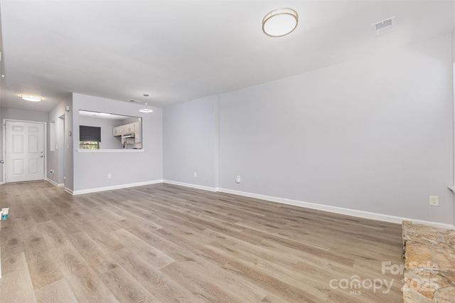 6319 Windsor Gate Lane, Charlotte, NC 28215