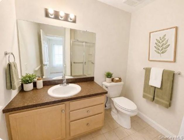 5 White Oak Court 5, Coram, NY 11727