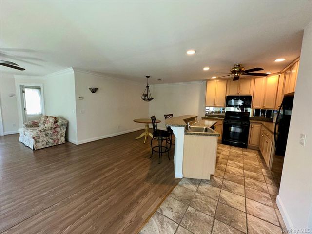 5 White Oak Court 5, Coram, NY 11727