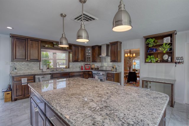 700 W D Avenue, North Little Rock, AR 72116