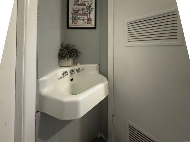 700 W D Avenue, North Little Rock, AR 72116