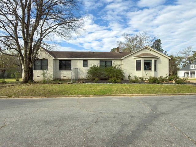 700 W D Avenue, North Little Rock, AR 72116