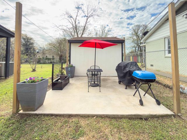 700 W D Avenue, North Little Rock, AR 72116