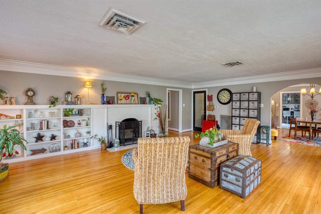 700 W D Avenue, North Little Rock, AR 72116