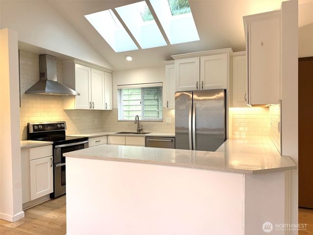 12043 Bartlett Avenue NE, Seattle, WA 98125