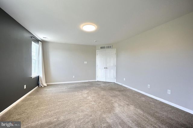 2322 WATER GARDEN DR, Hanover, PA 17331