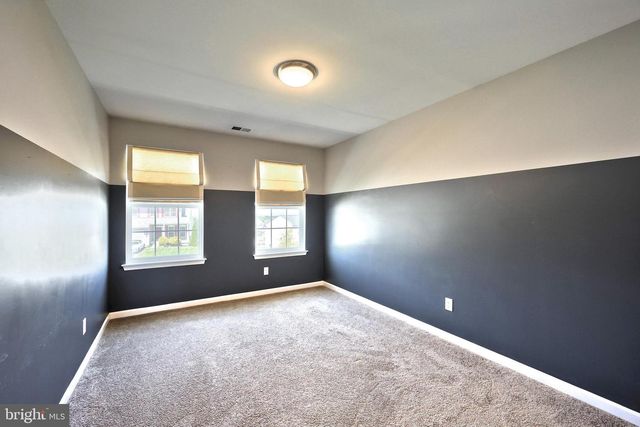 2322 WATER GARDEN DR, Hanover, PA 17331