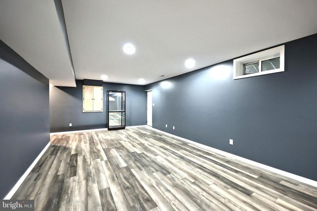 2322 WATER GARDEN DR, Hanover, PA 17331
