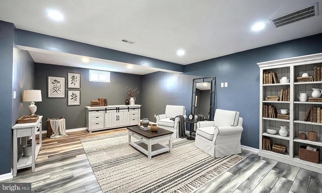 2322 WATER GARDEN DR, Hanover, PA 17331