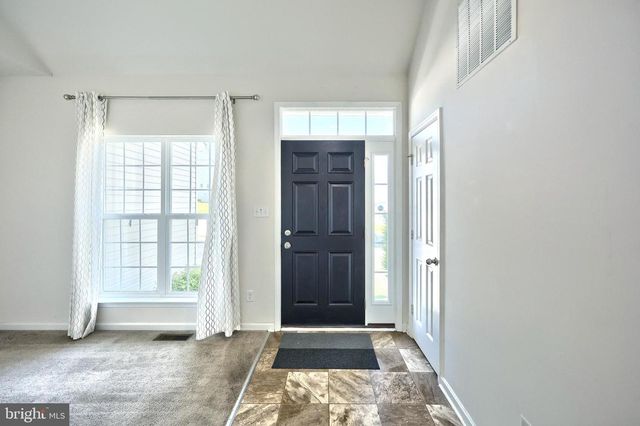 2322 WATER GARDEN DR, Hanover, PA 17331