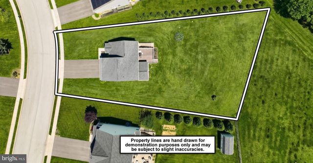 2322 WATER GARDEN DR, Hanover, PA 17331