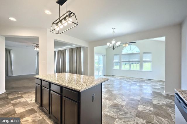 2322 WATER GARDEN DR, Hanover, PA 17331