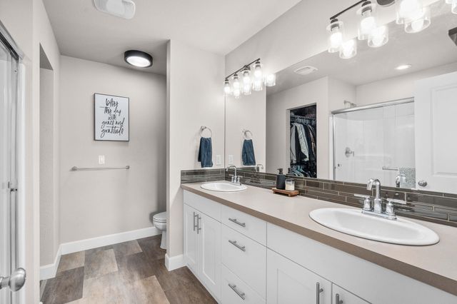 1685 NE 3rd Court, Redmond, OR 97756