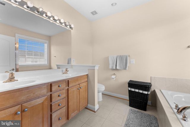 15908 MACKENZIE MANOR DR, Haymarket, VA 20169