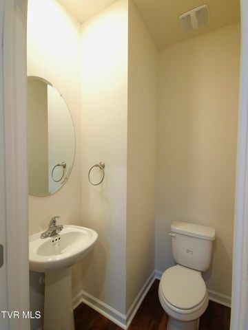 1241 Valley Parke Drive, Kingsport, TN 37663