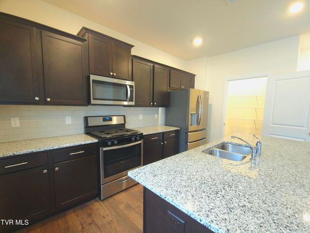 1241 Valley Parke Drive, Kingsport, TN 37663