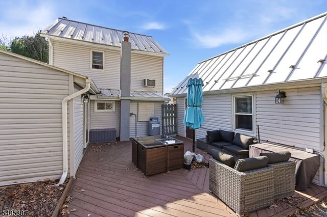 15 Parker Rd, Roxbury Twp., NJ 07856