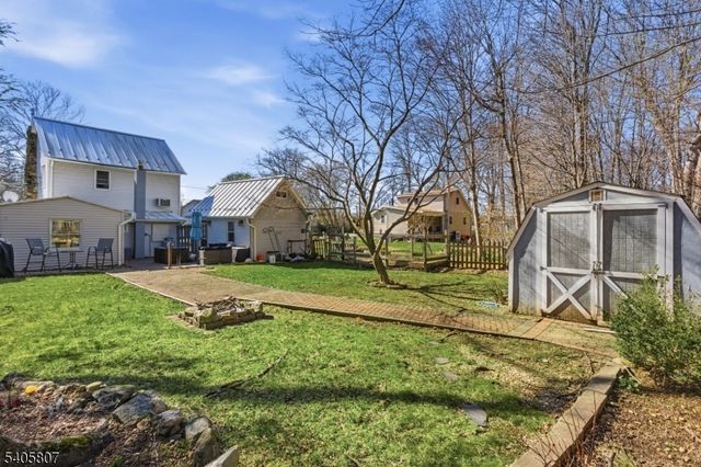 15 Parker Rd, Roxbury Twp., NJ 07856