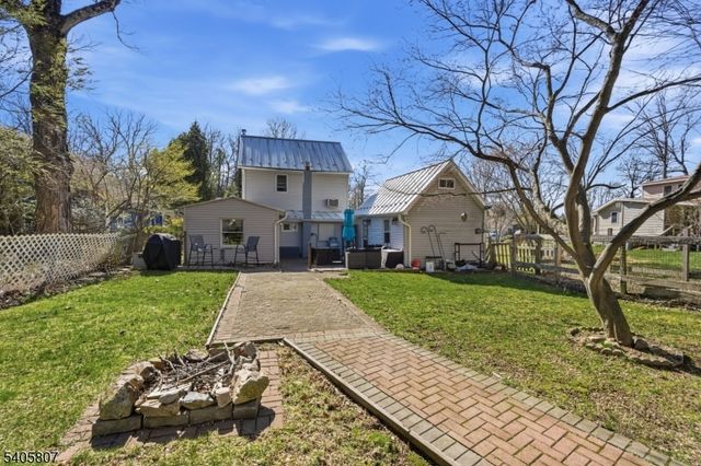 15 Parker Rd, Roxbury Twp., NJ 07856