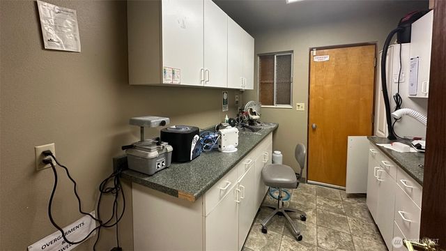 1006 Broadway Street, Longview, WA 98632