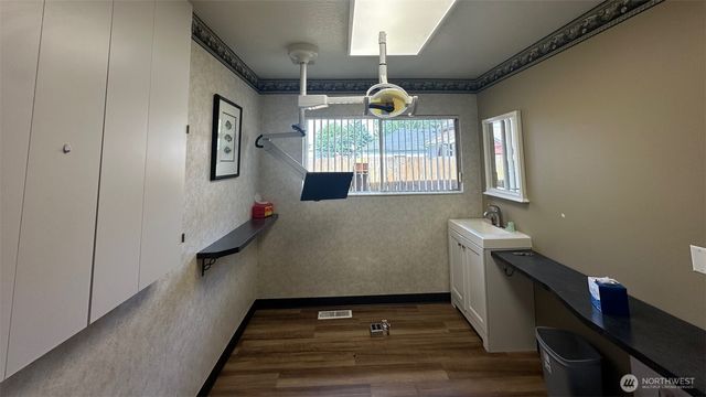 1006 Broadway Street, Longview, WA 98632