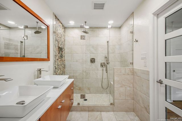 205 El Cerrito, San Antonio, TX 78232