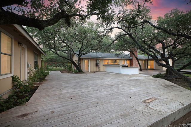 205 El Cerrito, San Antonio, TX 78232