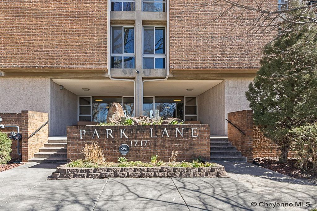 1717 Alexander Ave Apt 302, Cheyenne, WY 82001