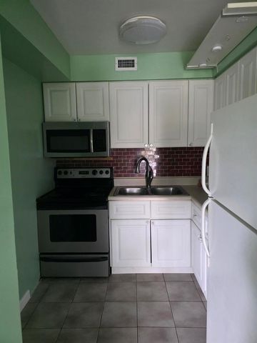 201 S Lakeside Drive, Lake Worth Beach, FL 33460